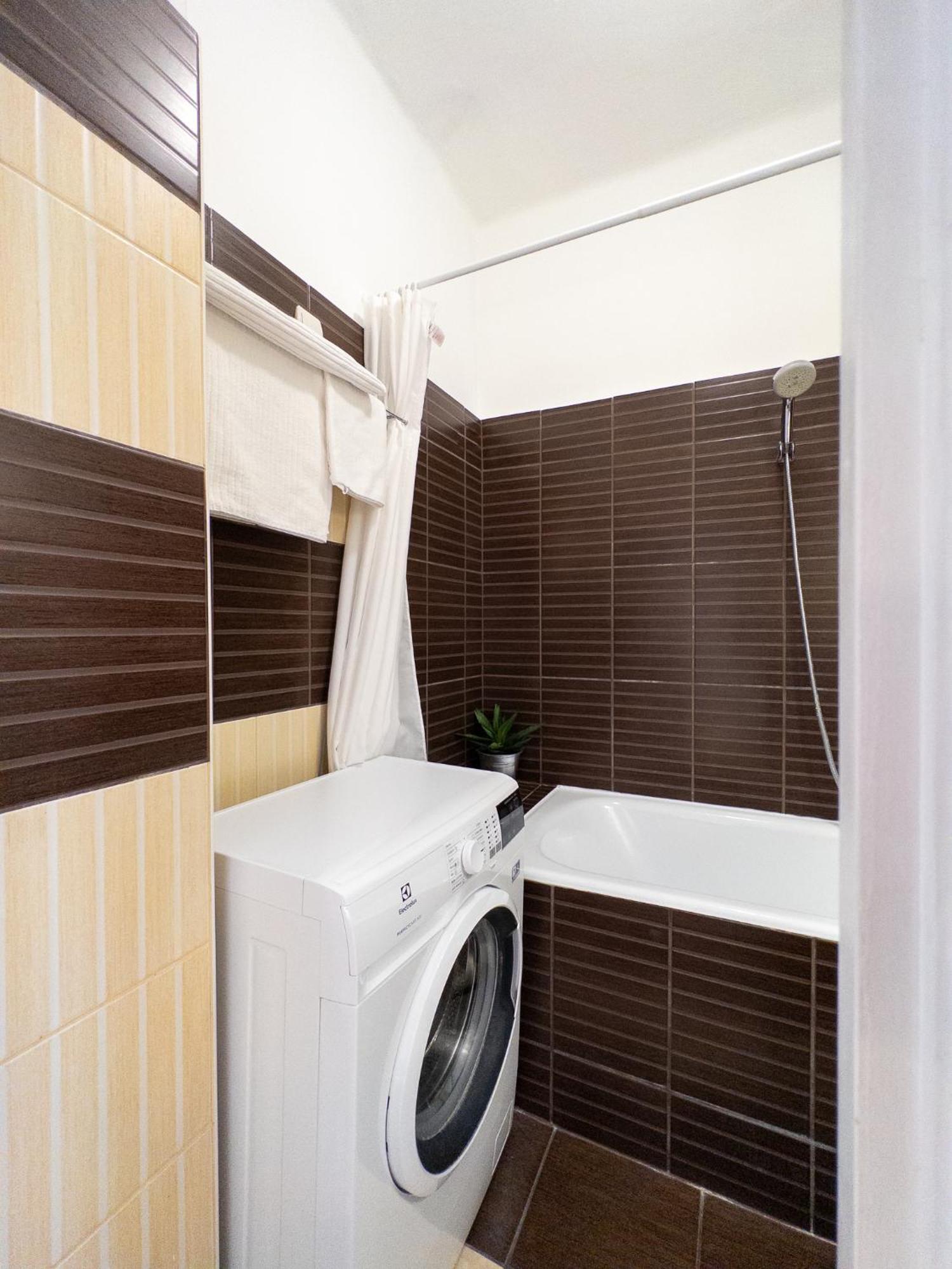 Loggia Apartman Gyor Exterior photo